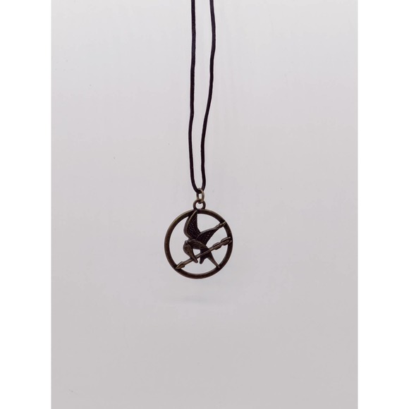 Lionsgate Lgf The Hunger Games Mockingjay Pendant Necklace On Black 9" Cord - Picture 3 of 7